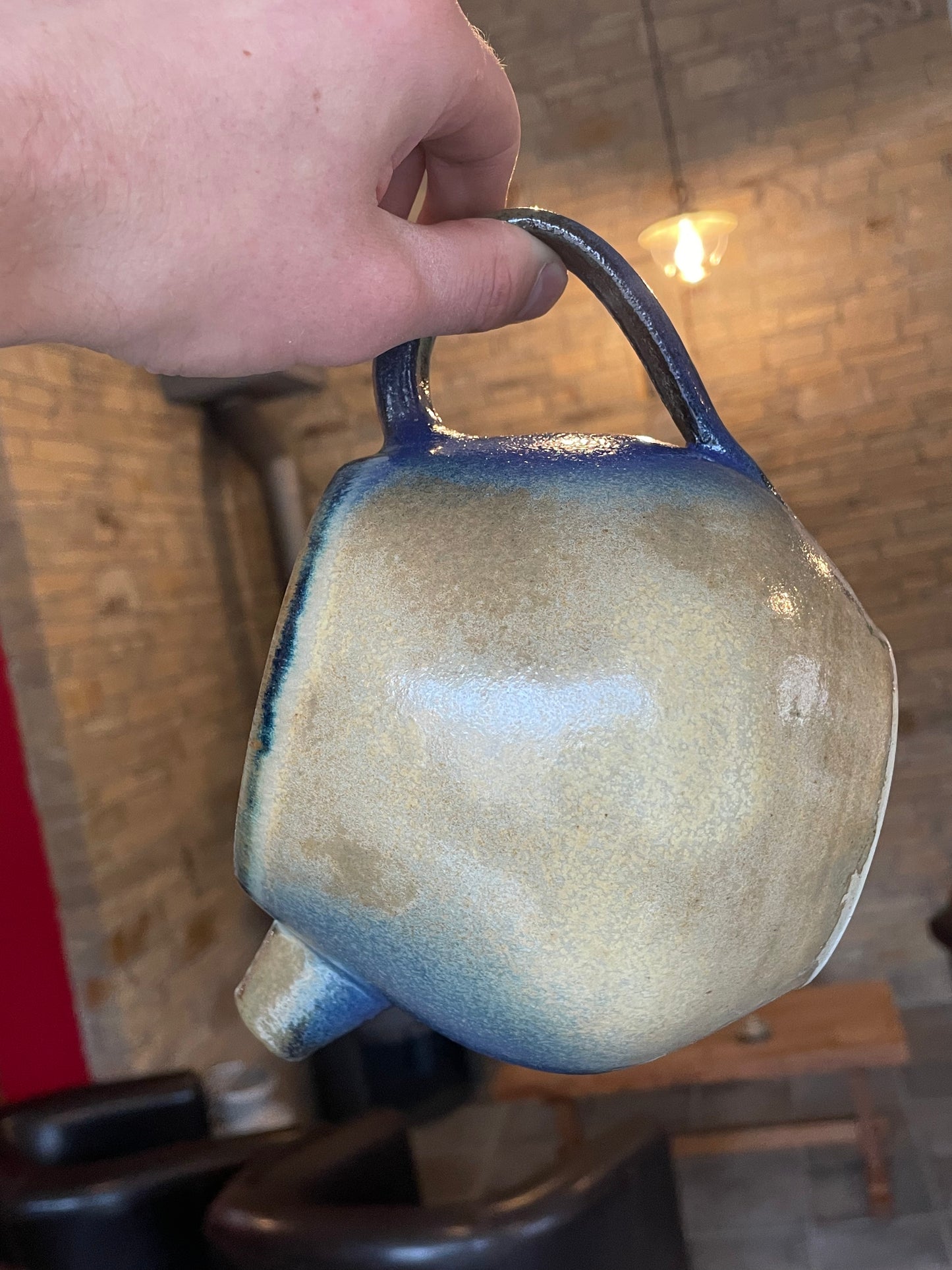 THÉIÈRE BLEU OCÉAN ET SABLE FIN